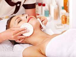 Maintain Your Chemical Peel Results in Dubai: Essential Skincare Tips