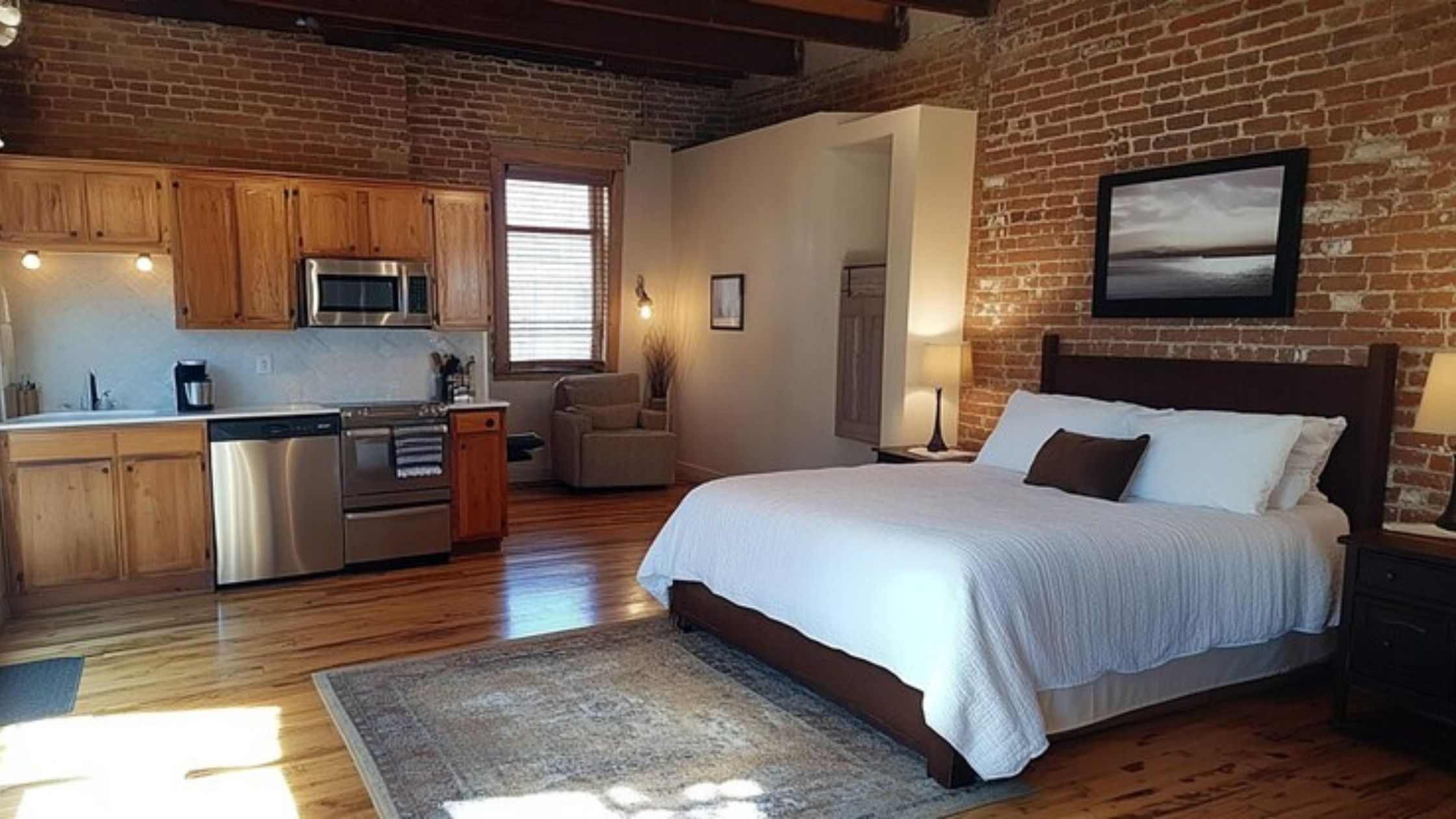 Short-Term vs. Long-Term Furnished Rentals in Toronto – What You Need to Know